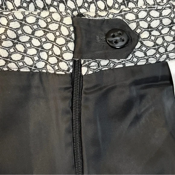 Talbots Chatham style pants, cream & black print, zipper on side, back pockets - Picture 9 of 13
